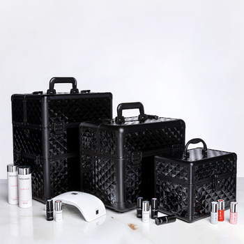 Cosmetic case L