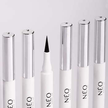 Ultra Precise Eyeliner: BLACK