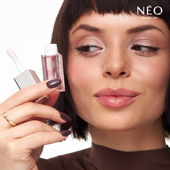 Lip oil- Chocolate: 02 STRAWBERRY CHOCOLATE​