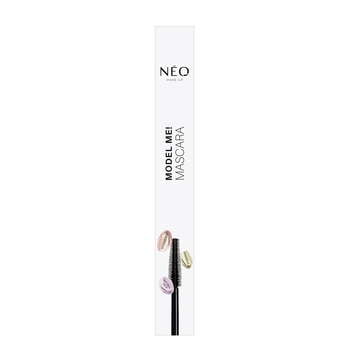 Modeling Mascara: BLACK