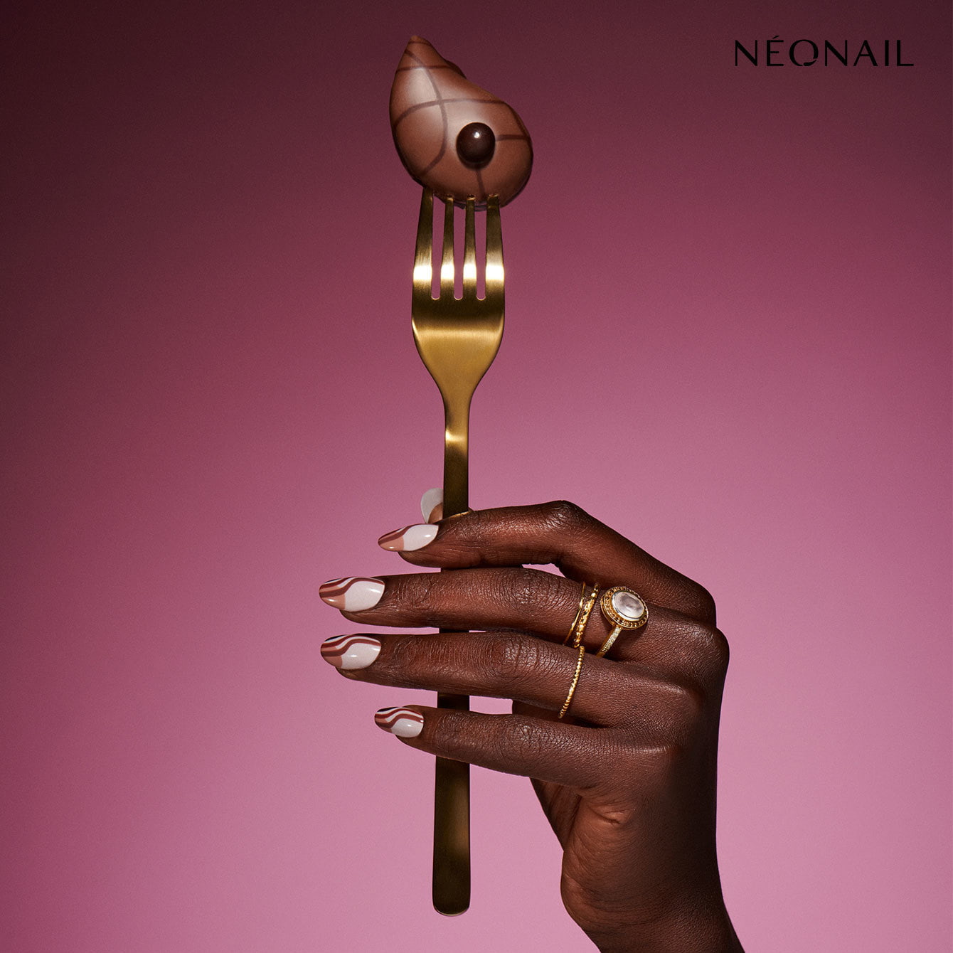Jesienna inspiracja na manicure hybrydowy