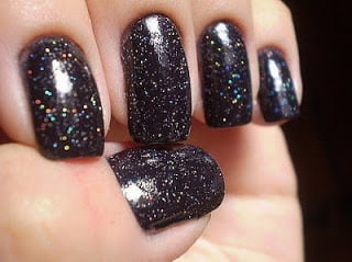 black-nails-glitter-nail-polish-nails-favim-com-113267