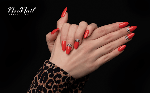 Z WYBIEGU NA PAZNOKCIE – NAJGORĘTSZE TRENDY W MANICURE NA WIOSNĘ I LATO!