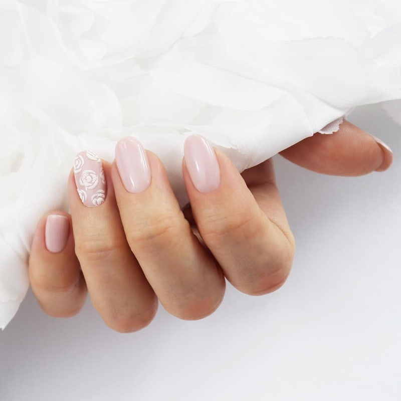 White Rose Manicure