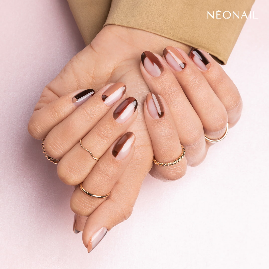 Elegancki manicure z użyciem bazy BASE EXTRA Elegancki manicure z użyciem bazy BASE EXTRA