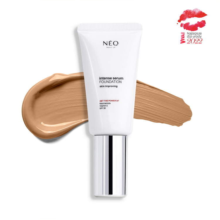 Satin Foundation: 06 CARAMEL