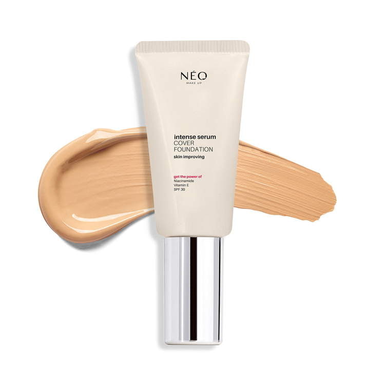 Cover Foundation: 01 PORCELAIN